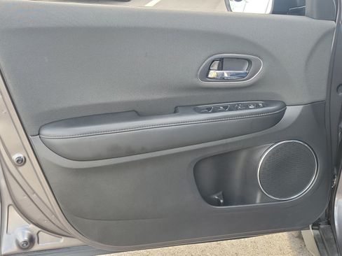 Used 2021 Honda HR-V EX image 13