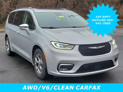 Used 2022 Chrysler Pacifica Limited w/ Uconnect Theater Family Group image 1