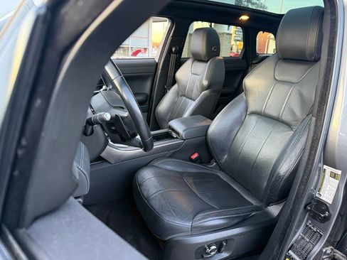 Used 2018 Land Rover Range Rover Evoque Landmark Edition AWD/4WD image 11