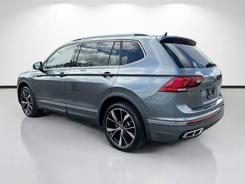 Used 2022 Volkswagen Tiguan SEL R-Line AWD/4WD image 5