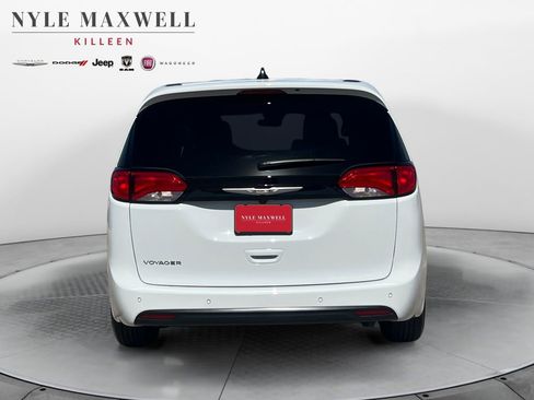 New 2026 Chrysler Voyager LX image 15