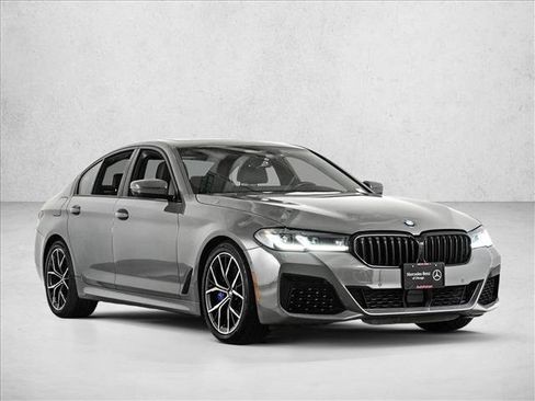 Used 2022 BMW M550i xDrive w/ Executive Package AWD/4WD image 3