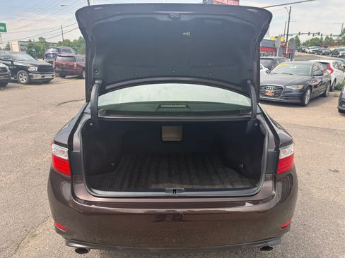 Used 2013 Lexus ES 350 w/ Luxury Pkg FWD image 24
