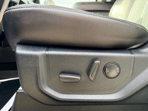 Used 2021 Ford F250 Lariat w/ Lariat Value Package image 26