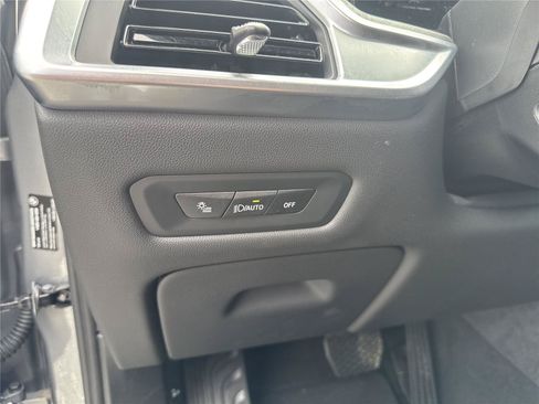 Used 2026 BMW X5 sDrive40i w/ Premium Package RWD image 20