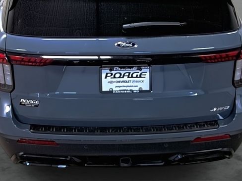Used 2025 Ford Explorer ST-Line AWD/4WD image 11