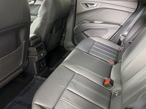 Used 2025 Audi Q4 e-tron Premium w/ Convenience Package image 11