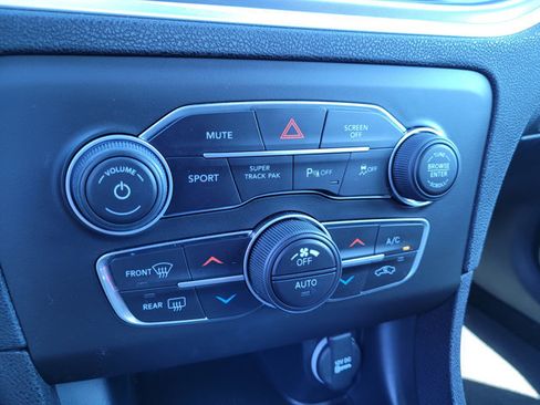 Used 2021 Dodge Charger SXT w/ Driver Convenience Group image 20