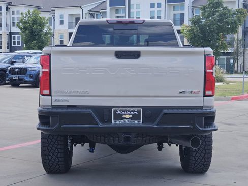 New 2026 Chevrolet Silverado 2500 ZR2 AWD/4WD image 8