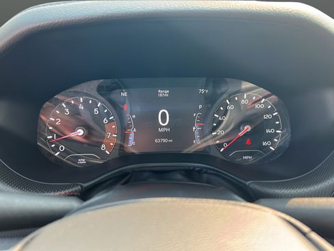 Used 2024 Jeep Compass Trailhawk AWD/4WD image 10