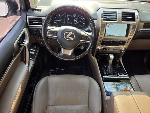 Used 2021 Lexus GX 460 Premium w/ Premium Package AWD/4WD image 15