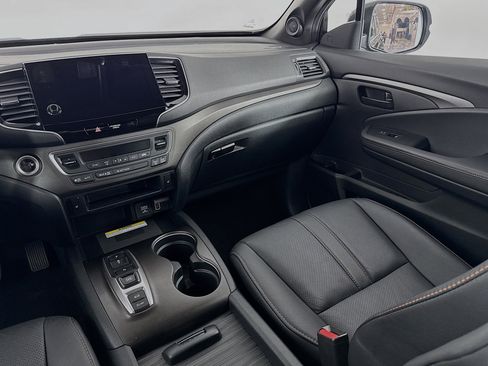 Certified 2023 Honda Passport TrailSport image 24