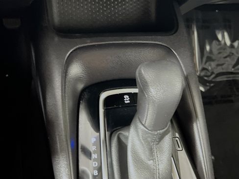 Used 2022 Toyota Corolla LE FWD image 23