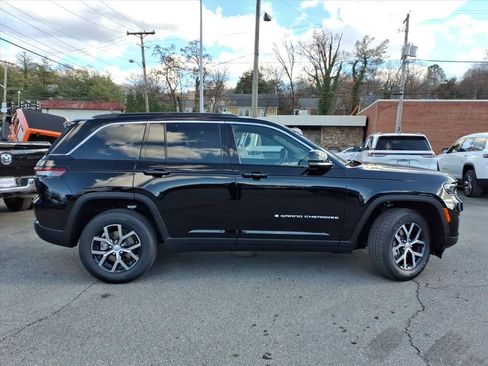New 2025 Jeep Grand Cherokee Limited image 3