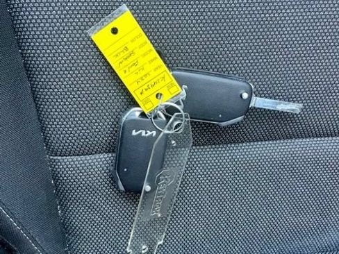 Used 2024 Kia Forte LXS w/ LXS Technology Package FWD image 14