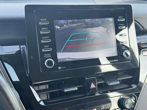 Used 2024 Toyota Camry SE image 30