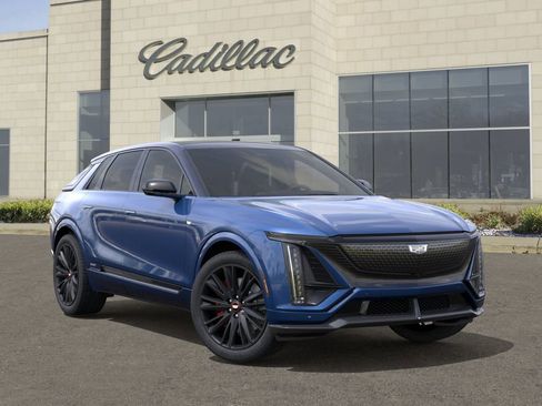 New 2026 Cadillac Lyriq V w/ Exterior Carbon Fiber Package AWD/4WD image 7