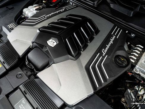 Used 2024 Lamborghini Urus S image 7