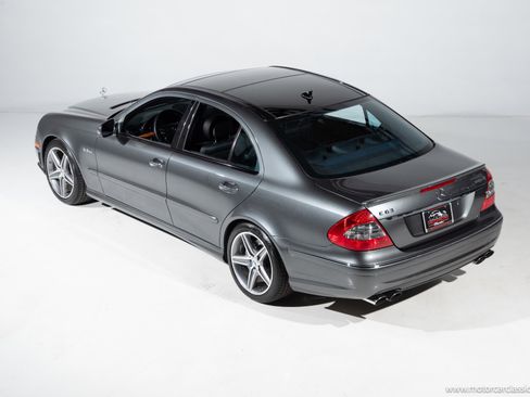 Used 2009 Mercedes-Benz E 63 AMG Sedan image 6