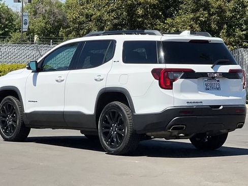 Used 2023 GMC Acadia SLE w/ Driver Convenience Package FWD image 6