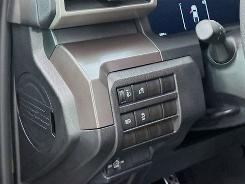 Used 2025 Toyota Tacoma TRD Sport image 10