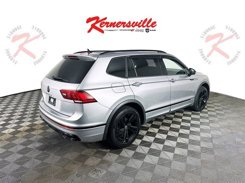 Used 2023 Volkswagen Tiguan SE R-Line image 7