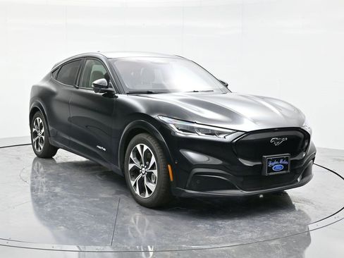 Used 2021 Ford Mustang Mach-E Premium image 3