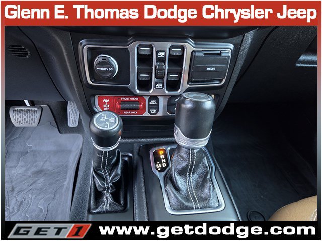 Used 2022 Jeep Wrangler Unlimited Rubicon AWD/4WD image 16
