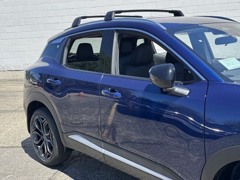 New 2026 Nissan Kicks SR w/ Cold Weather Package AWD/4WD image 6