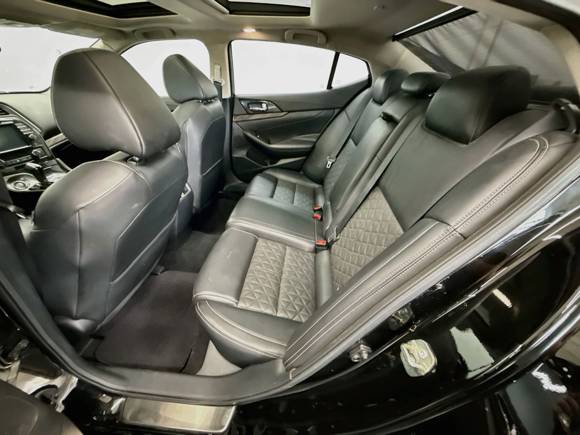 Used 2017 Nissan Maxima Platinum w/ Medallion Package FWD image 29