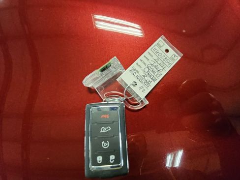Used 2024 Jeep Grand Cherokee Overland w/ Luxury Tech Group IV AWD/4WD image 34