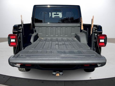 Used 2020 Jeep Gladiator Rubicon image 24