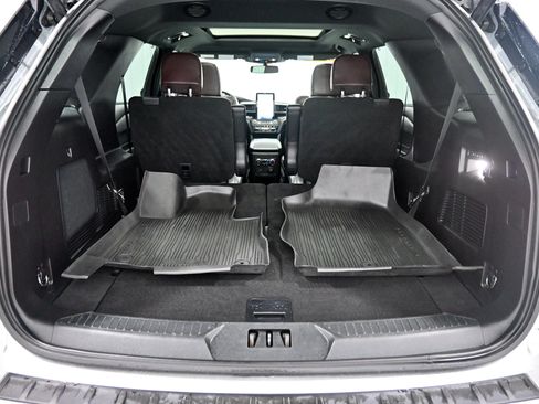 Used 2020 Ford Explorer Platinum AWD/4WD image 37