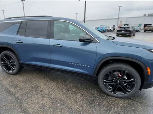 New 2026 Chevrolet Traverse LT w/ Driver Confidence Package image 3