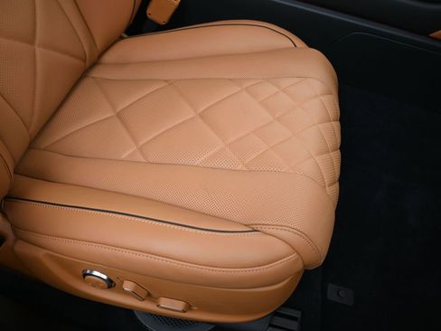 Used 2025 Genesis GV80 3.5T Prestige image 12