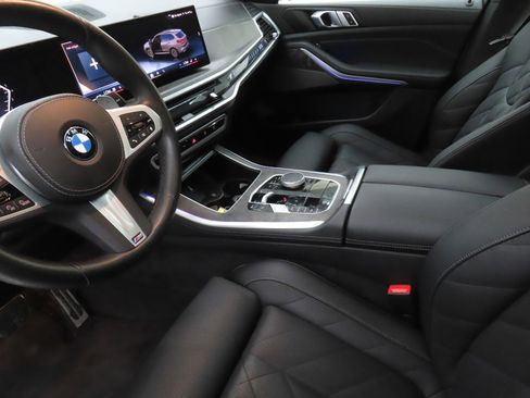 Used 2024 BMW X5 xDrive40i w/ M Sport Package image 21