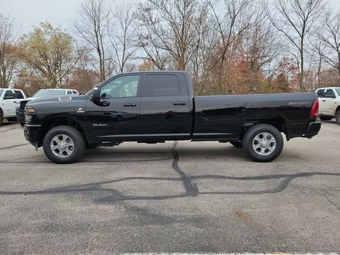 New 2026 RAM 2500 Big Horn AWD/4WD image 4