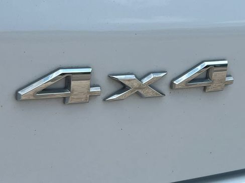 Used 2025 Jeep Compass Limited w/ Elite Group AWD/4WD image 2
