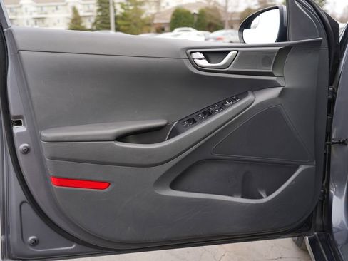 Used 2018 Hyundai Ioniq Blue image 14