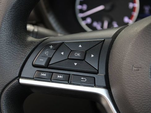 Used 2024 Nissan Sentra SV FWD image 19