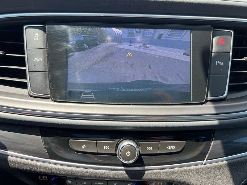 Used 2020 Buick Enclave Essence AWD/4WD image 22