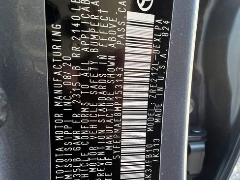 Used 2021 Toyota Corolla LE FWD image 31