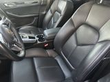 Certified 2021 Porsche Macan image 5