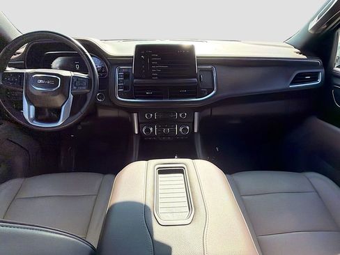 Used 2024 GMC Yukon SLT image 17