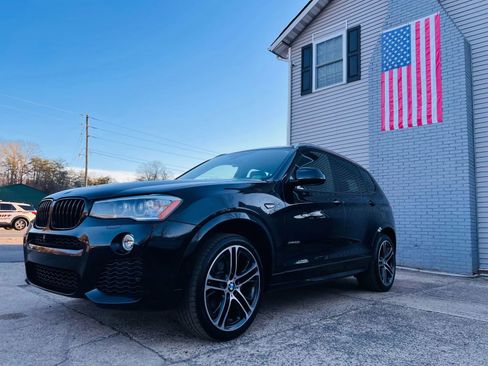Used 2017 BMW X3 xDrive28i image 2