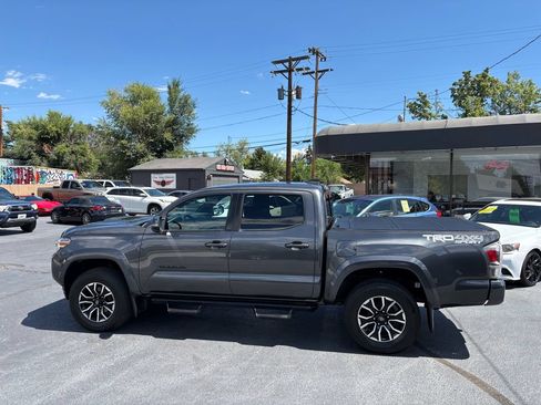 Used 2020 Toyota Tacoma TRD Sport AWD/4WD image 7