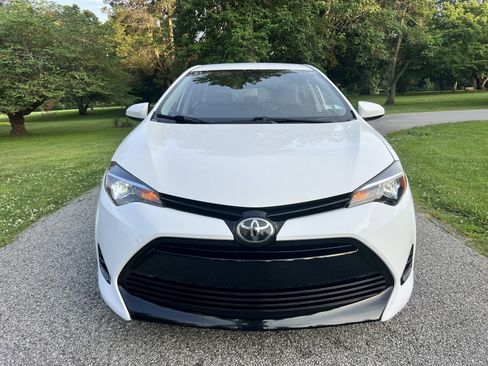 Used 2017 Toyota Corolla L w/ Carpet Mat Package (TMS) FWD image 3