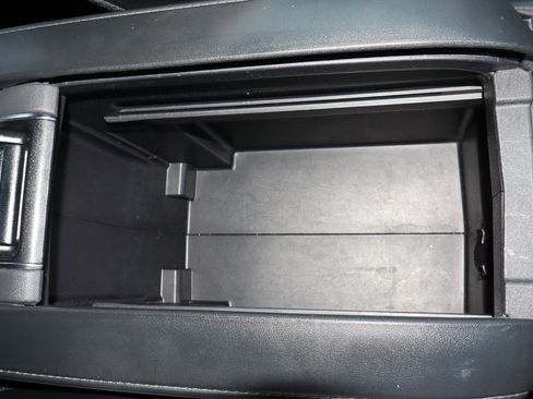 Used 2024 Toyota Highlander XSE image 30