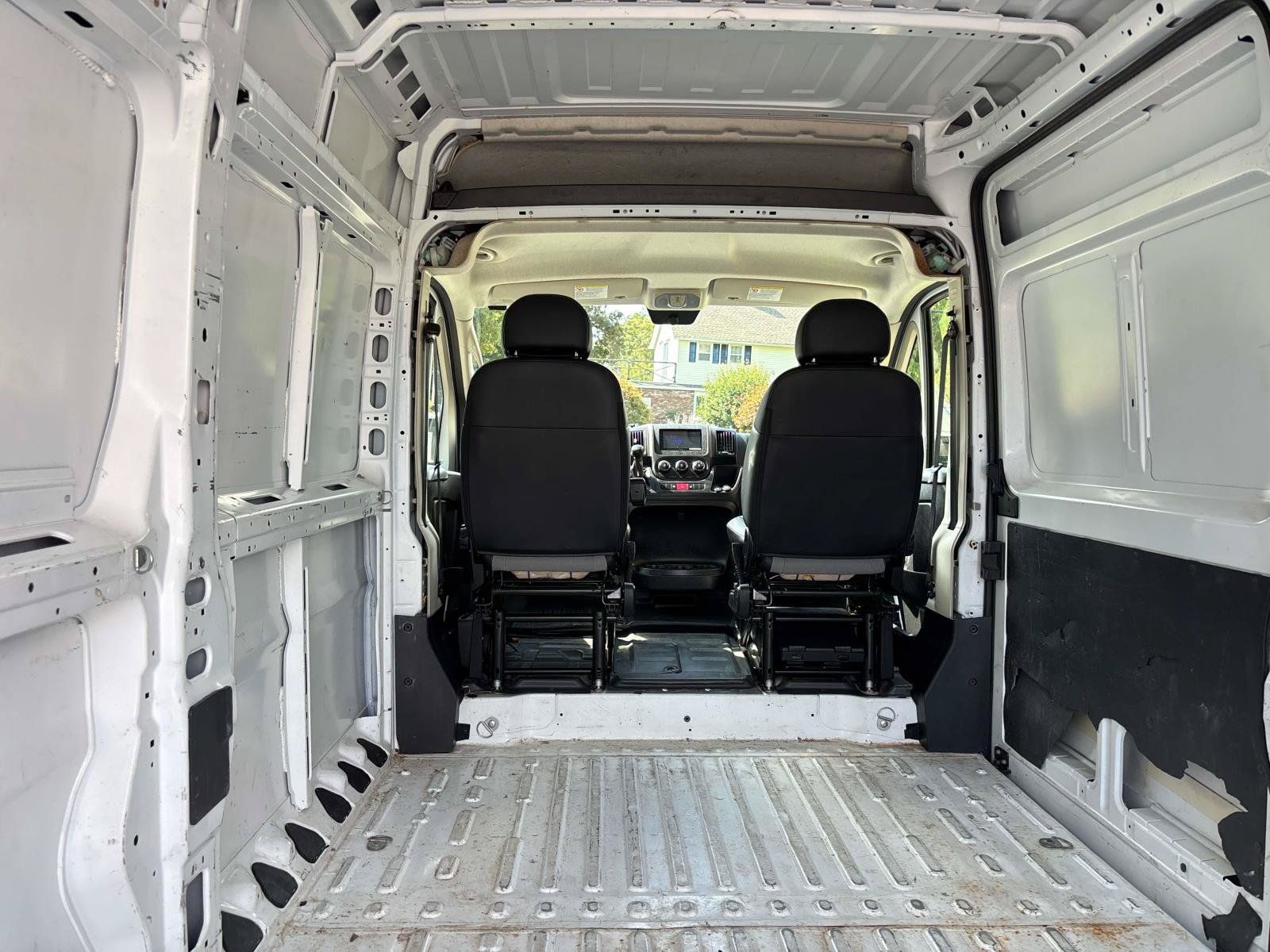 Used 2021 RAM ProMaster 2500 FWD image 9