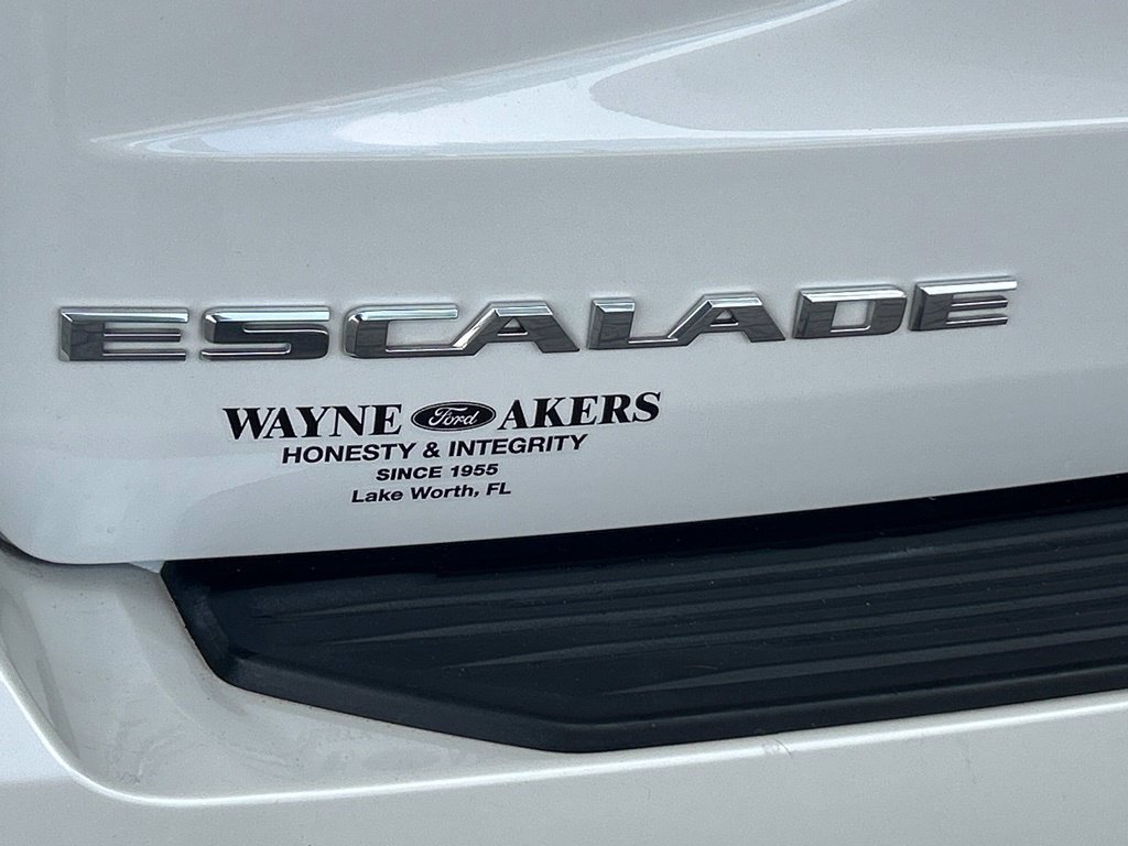 Used 2022 Cadillac Escalade Premium Luxury w/ Performance Package RWD image 24